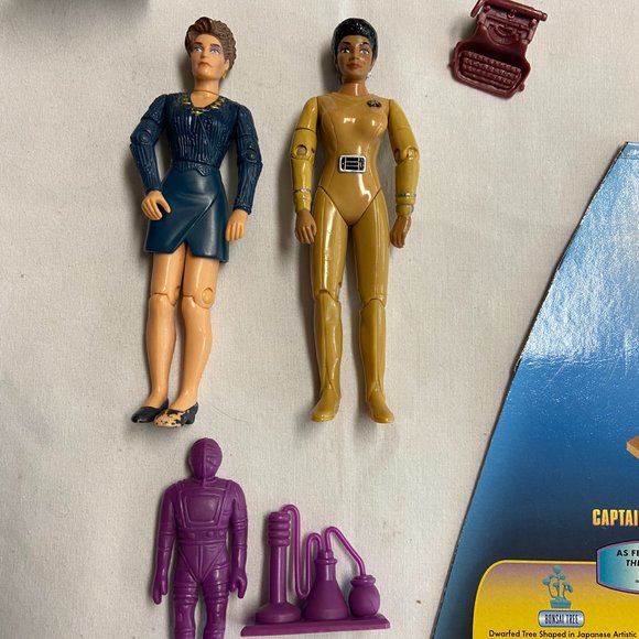 Star Trek Action Figures Lot  New and Pre-Owned - Picture 13 of 14